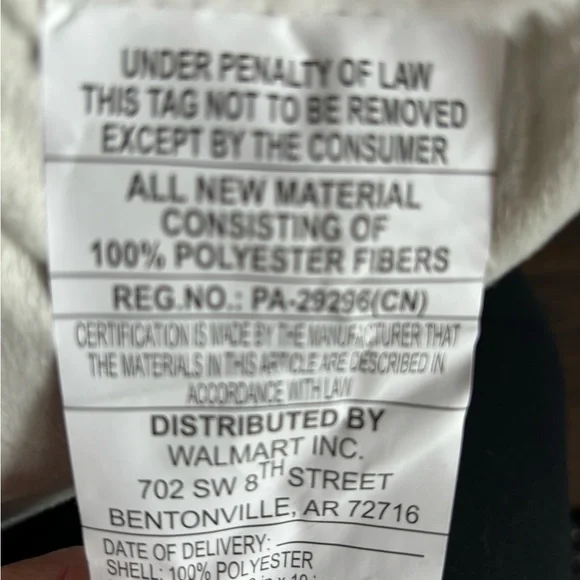 Faux fur pillow. - Picture 4 of 5